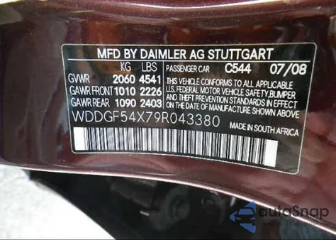 2009 Mercedes-Benz C300 z USA, uszkodzony, nr VIN WDDGF54X79R043380